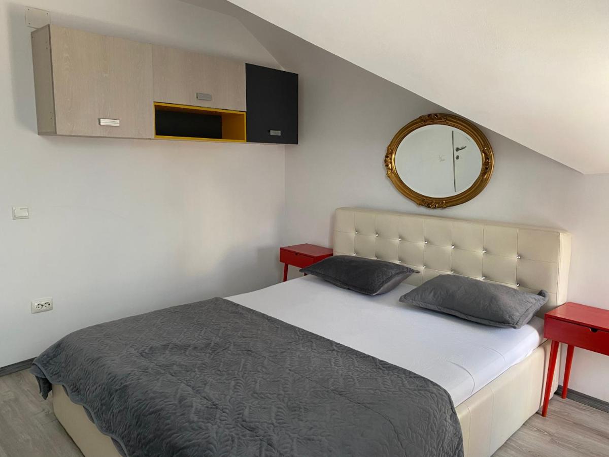 The Vintage - Wonderful Apartment In Best Location Craiova Exteriér fotografie