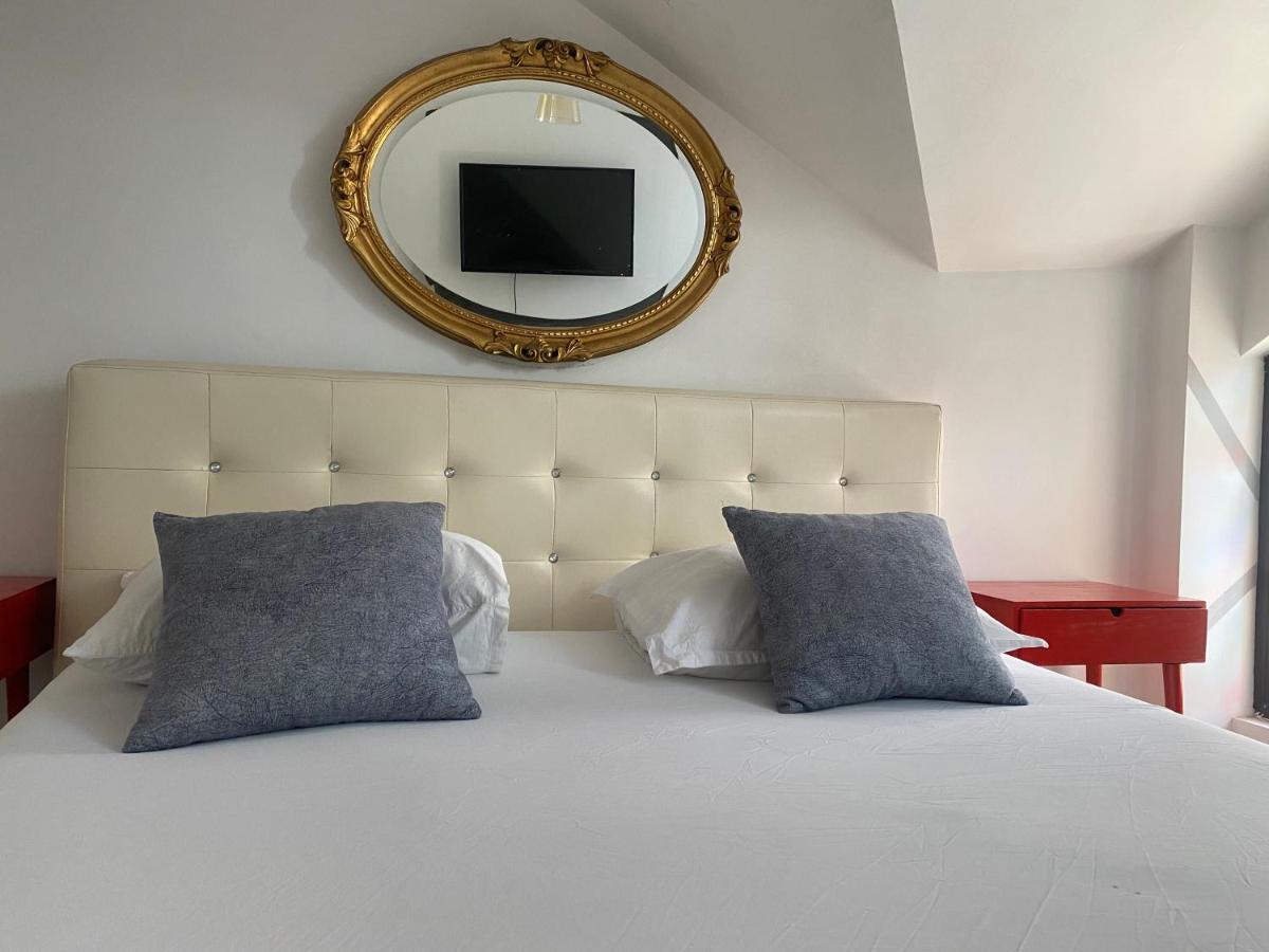 The Vintage - Wonderful Apartment In Best Location Craiova Exteriér fotografie