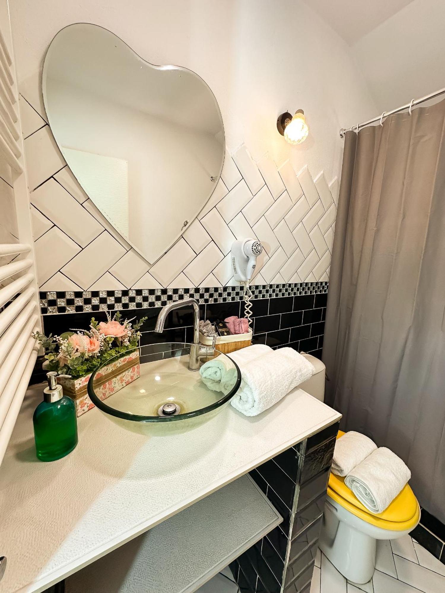 The Vintage - Wonderful Apartment In Best Location Craiova Exteriér fotografie