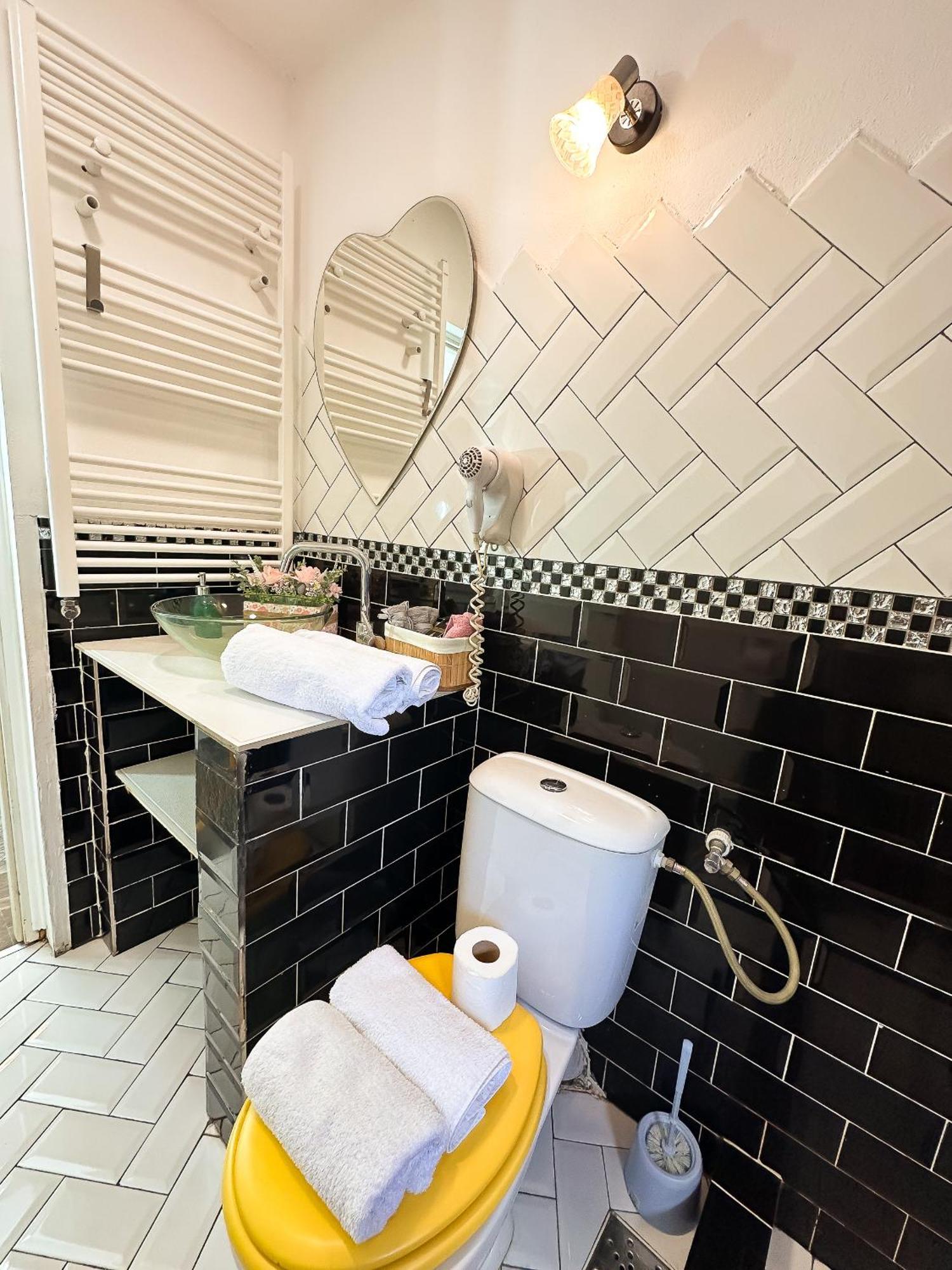 The Vintage - Wonderful Apartment In Best Location Craiova Exteriér fotografie